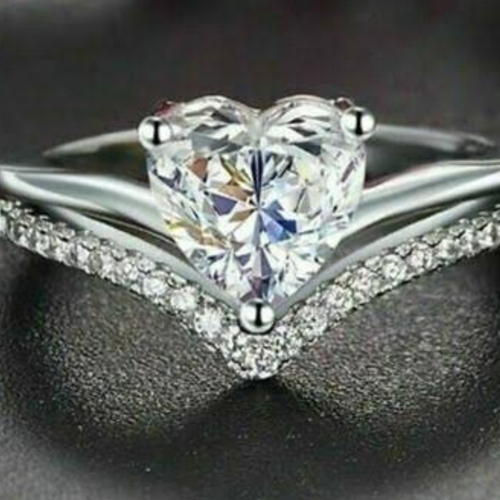 (12)Luxurious heart shape simulated diamond  Ring